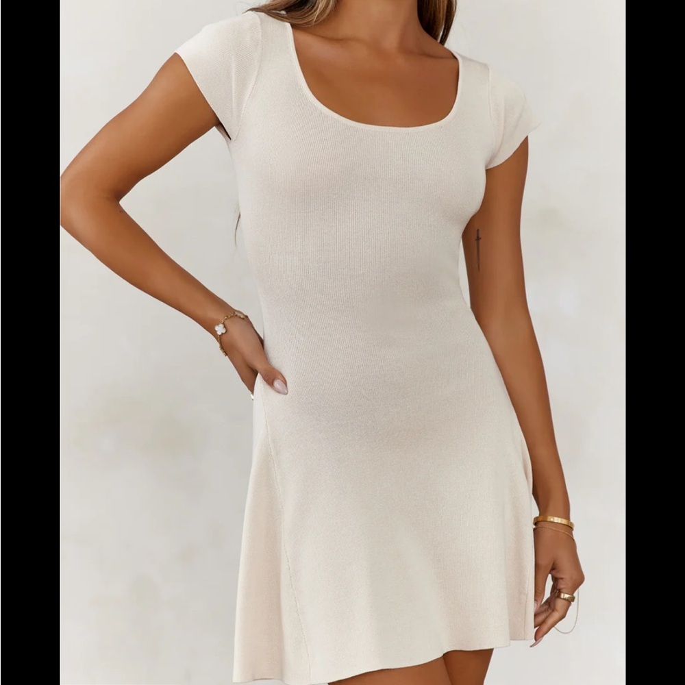 Abercrombie Neutral Scoop Neck Short Sleeve Dress